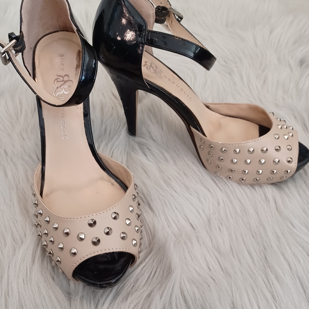 Rock & Republic Black & Tan Stud High Heel Shoes Size 9.5 - Picture 4 of 10